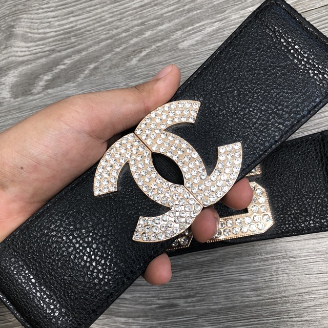 Đai váy chữ X và DG 2019