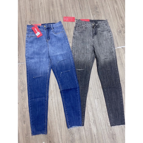 Quần bò ôm loang rách gối lưng cao