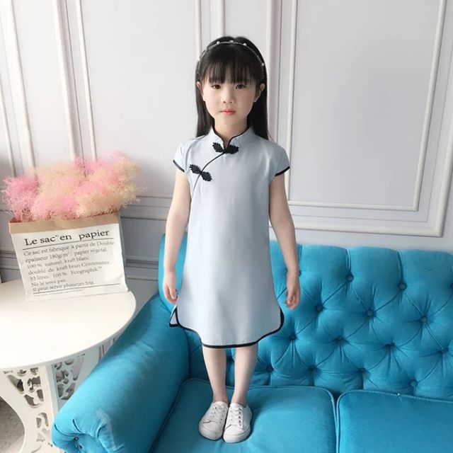 Sườn xám bé gái