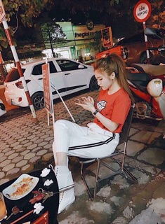 Giày : thuý nguyễn ,2% phí