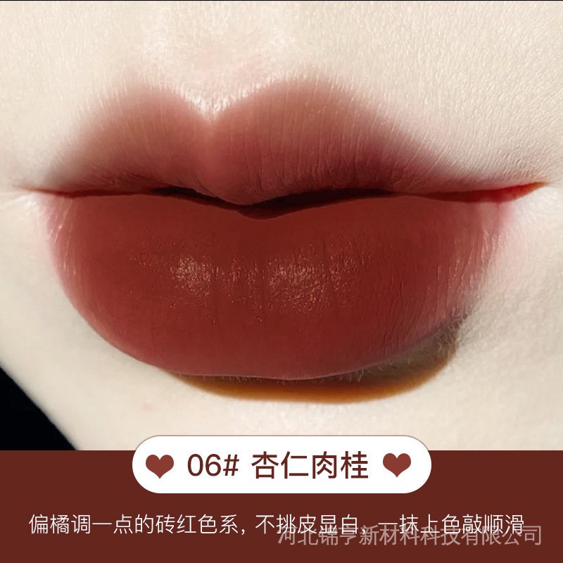 Son kem lì dưỡng ẩm thiết kế trái tim xinh xắn