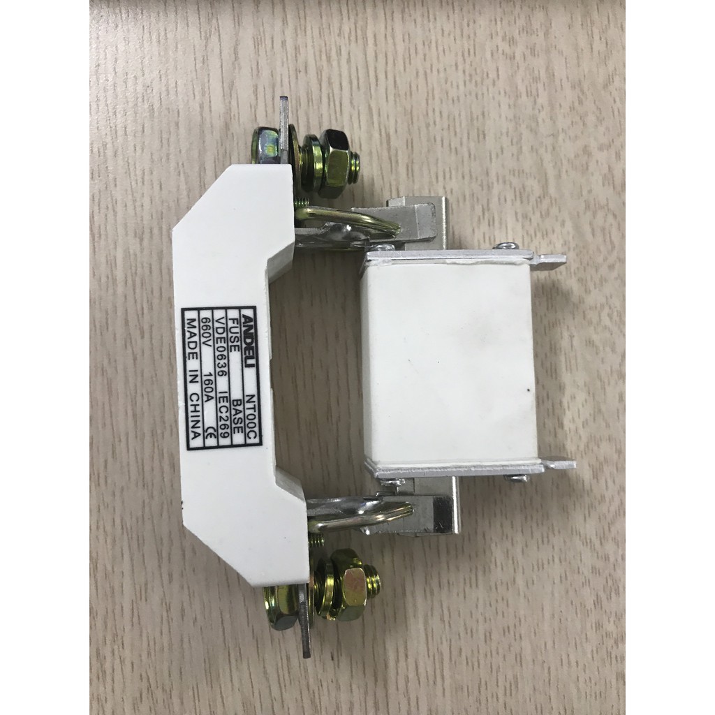 Cầu chì sứ hạ thế 63A