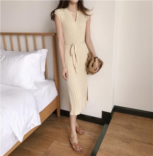 Váy dài xẻ tà