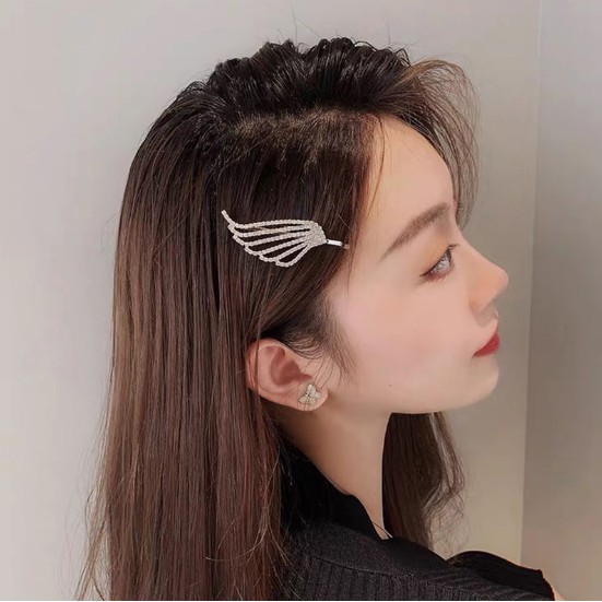 Kẹp mái đính hạt kiểu thời trang xinh xắn DTOnline