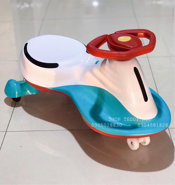 Xe lắc cho bé