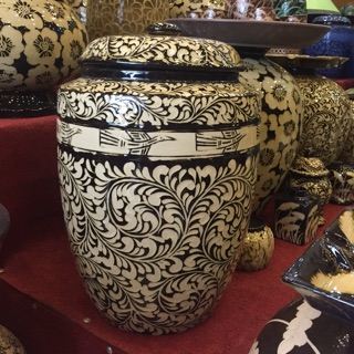 Hũ gạo thủ công theo mệnh hàng vuốt tay nghệ nhân Bát tràng