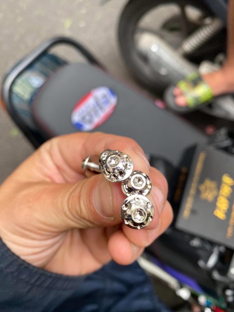 Ốc salaya size 4li ren nhuyễn inox 304