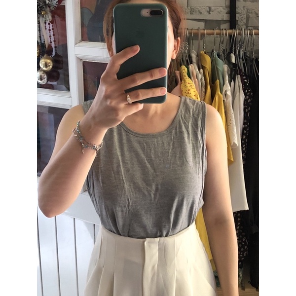 Áo thun sát nách form dài màu xám