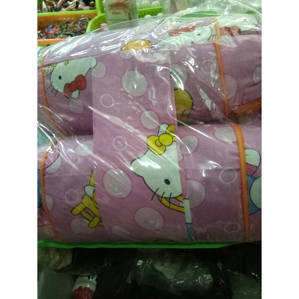 Bộ gối chặn cho bé Hello Kitty