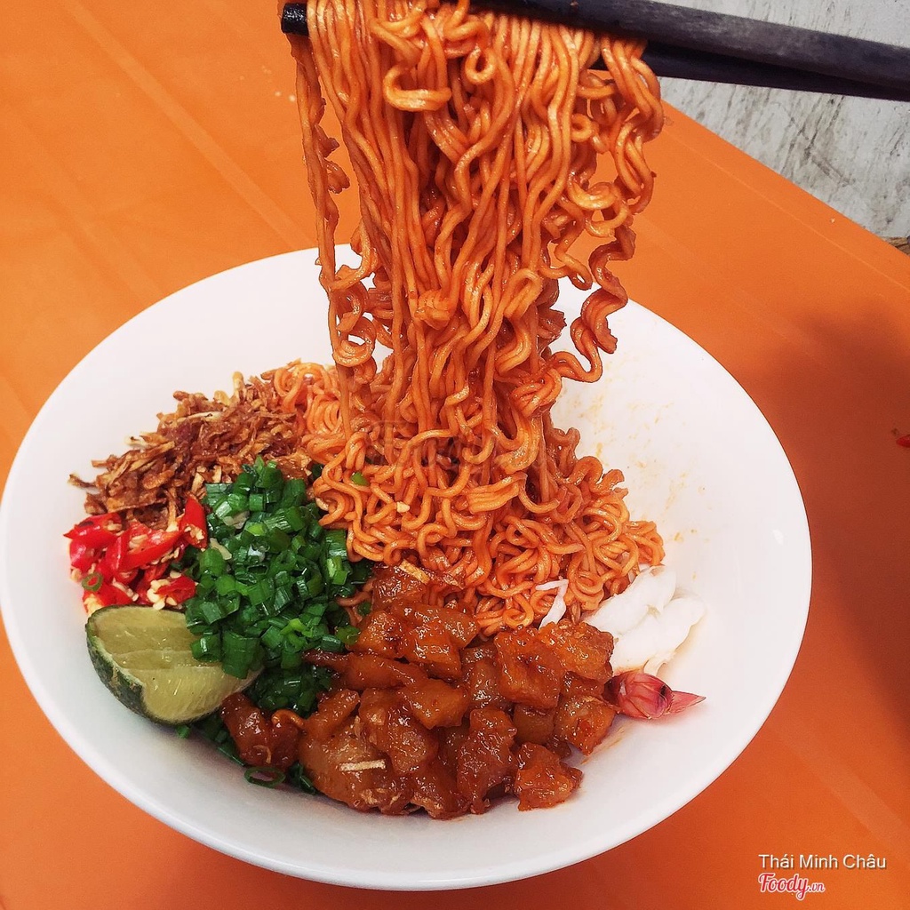 Mì xào Tiểu Nhị thịt xào sốt thịt chua cay / sốt me / sốt hành gói 72g