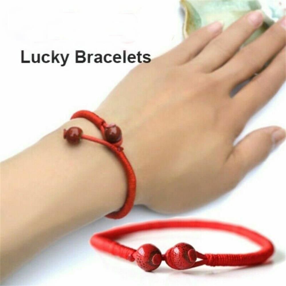 Vòng tay chỉ đỏ may mắn đính hạt gốm sứ MIHAN1 có thể điều chỉnh