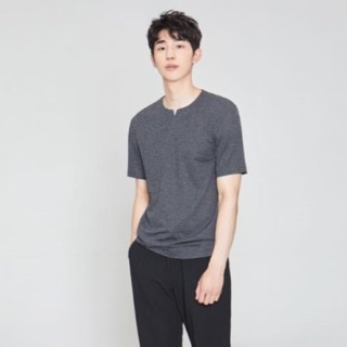 Áo phông ziozia basic cổ v