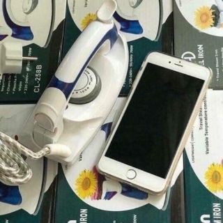 Bàn ủi mini hơi nước