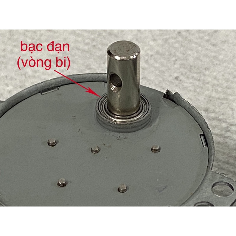 Tuốc Năng Có Bạc Đạn