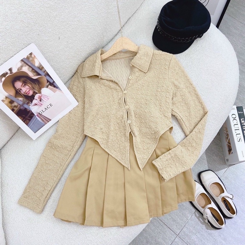SET CROP NUDE CỔ SƠ MI TÀ XÉO - CHÂN VÁY XẾP LY