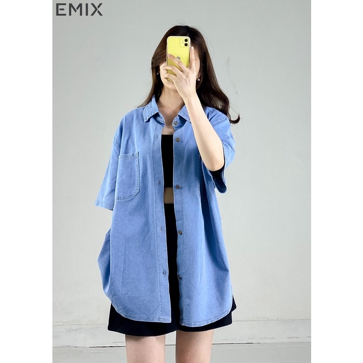 Áo sơ mi bò thêu EMIX (màu xanh), freesize, dáng rộng, cộc tay, có túi trước, cổ V, chất bò mềm, giãn nhẹ