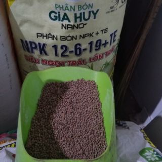 0.5 kg phân bón cho cây ăn quả fertilizer for fruit trees ( ăn trái) Npk 12-6-19+TE