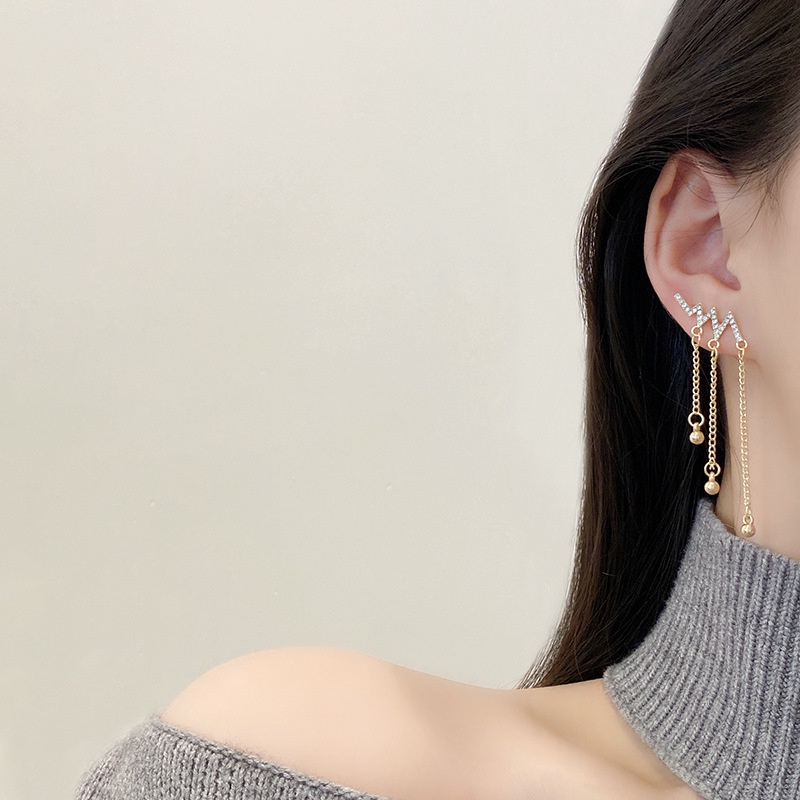 Bông Tai Đính Kim Cương Giả Phối Tua Rua Thời Trang 2022