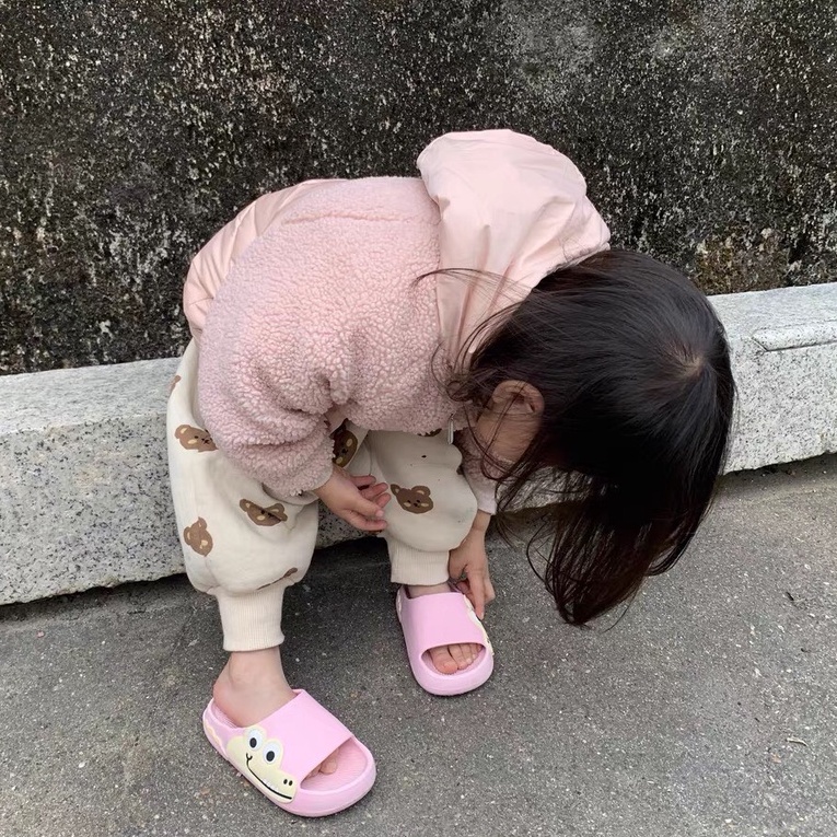 Dép lê quai ngang chất mềm nhẹ hình Cá Sấu nhiều màu đáng yêu đủ size từ 2-8 tuổi cho bé trai bé gái mẫu mới nhất M8890