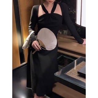 Đầm xoè dáng dài đan dây cổ thanh lịch