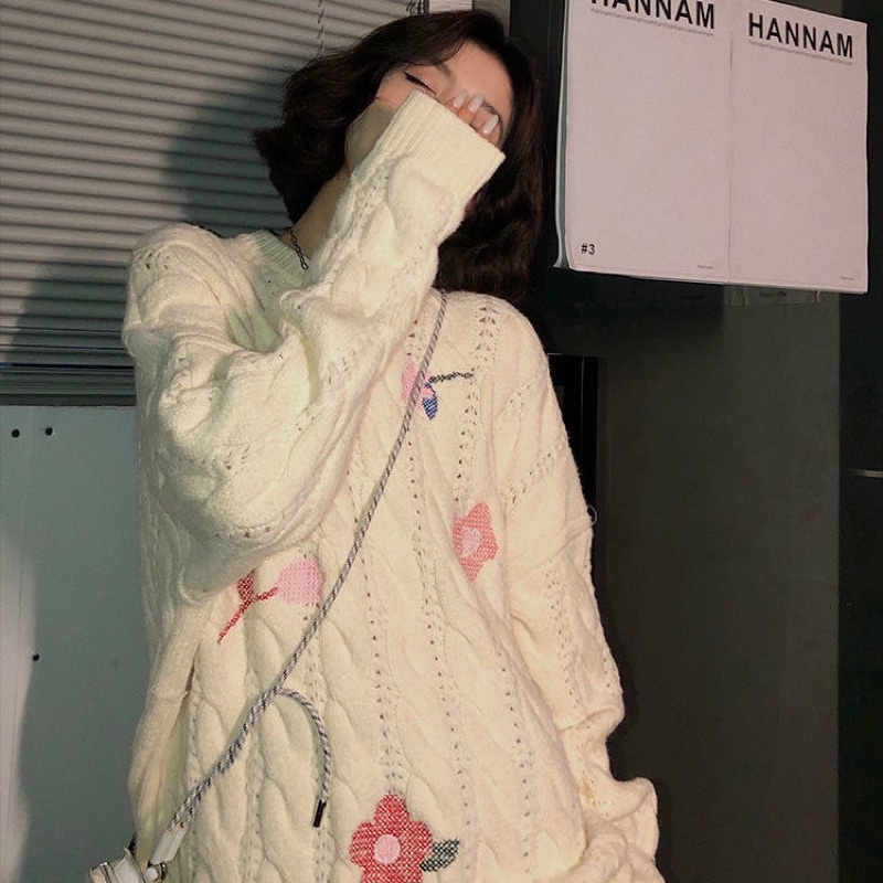 Áo len vặn thừng thêu hoa nữ tính hàng taobao