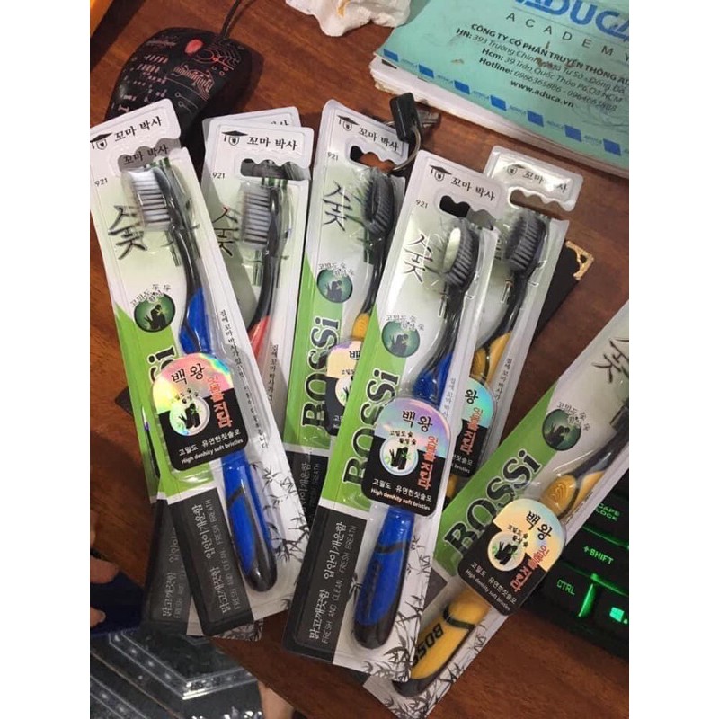 Combo 10 cái bàn chải bossi