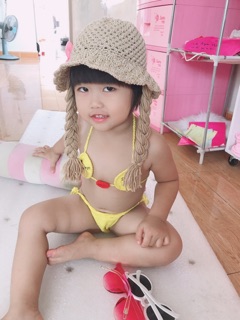 Mũ cói tóc giả cho bé