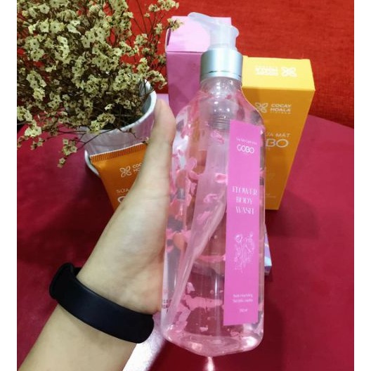 Sữa Tắm Dưỡng Thể Trắng Da Cánh Hoa Hồng Cocayhoala 350ml | BigBuy360 - bigbuy360.vn