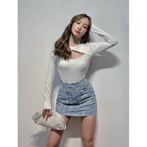 ÁO KIỂU THUN XOẮN KHOÉT NGỰC SANG CHẢNH MS13220