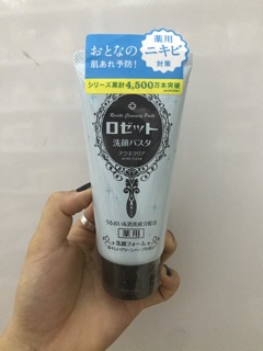 Sữa rửa mặt ROSETTE Nhật Bản