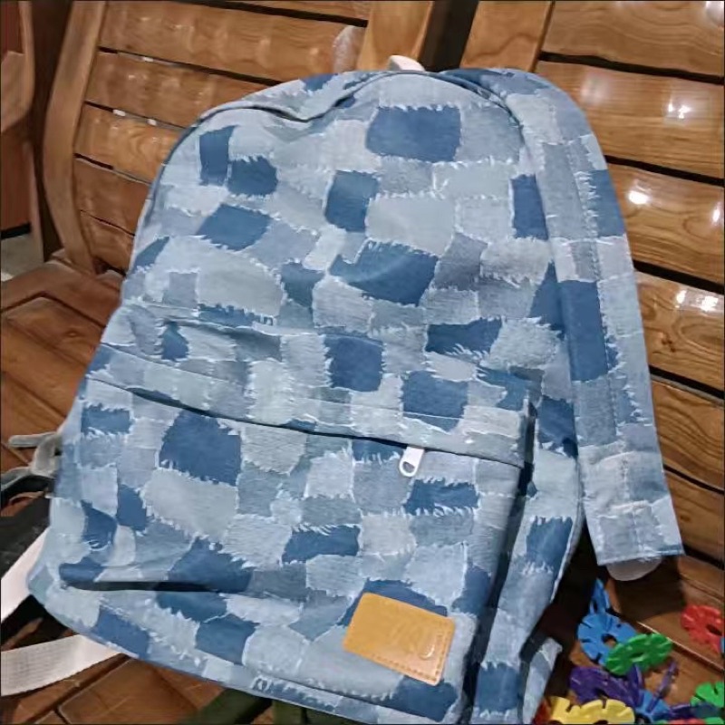 Balo thời trang nam nữ hoạ tiết kết hợp caro mới phù hợp đi chơi đi học