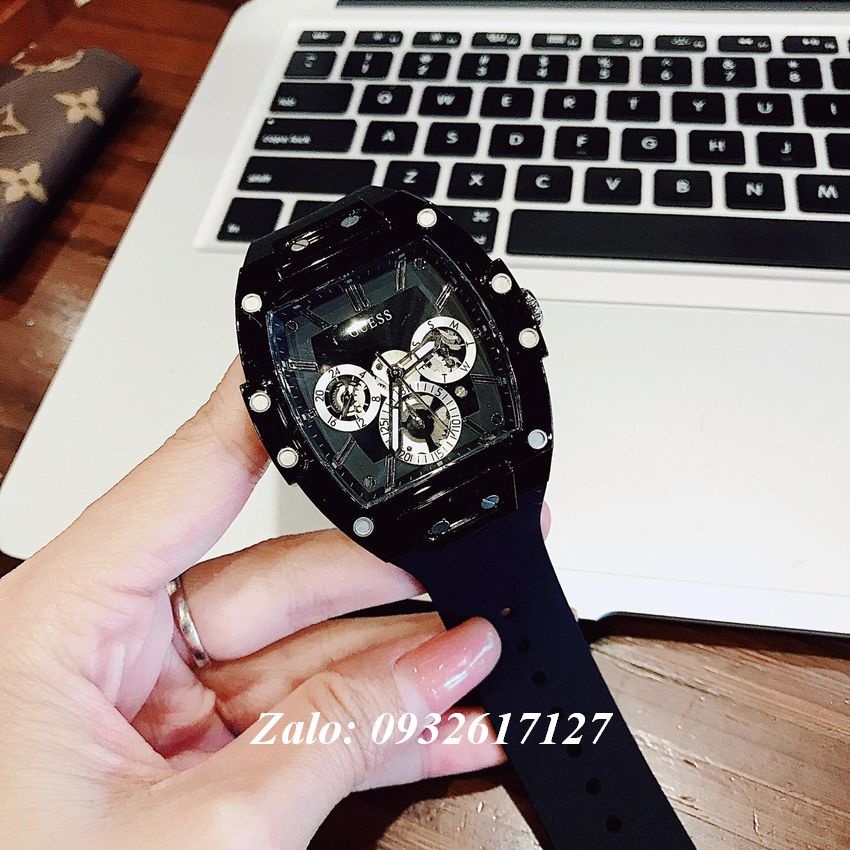 Đồng Hồ Nam Guess GW0203G3 Mặt Hình Quả Trám Dây Silicone 43 x 51mm