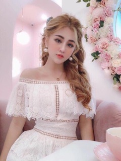 Đầm ren trắng sang trọng . Sẵn