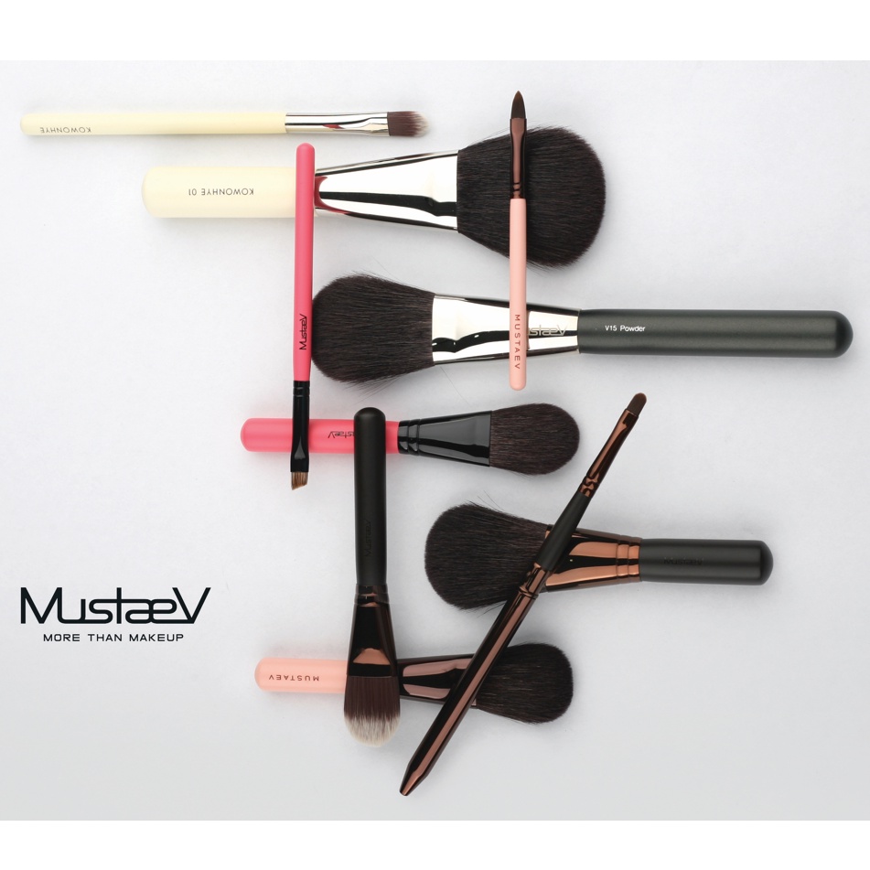 Cọ trang điểm MUSTAEV  chuyên nghiệp chất lượng cao