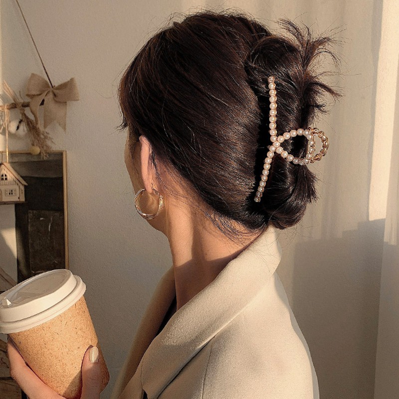 Kẹp tóc kiểu càng cua bằng kim loại đính hạt ngọc trai
