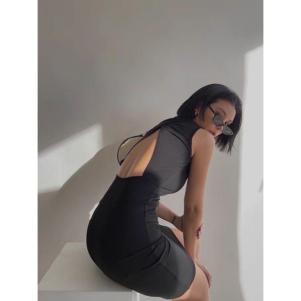 ĐẦM BODY ĐEN CUT OUT LƯNG SÁT NÁCH