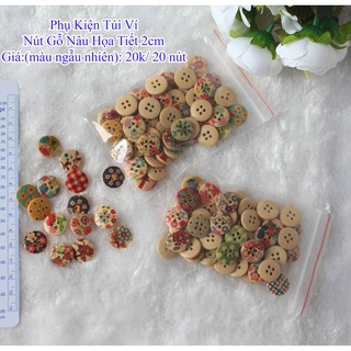 Nút gỗ nâu hoạ tiết ( ngẫu nhiên )