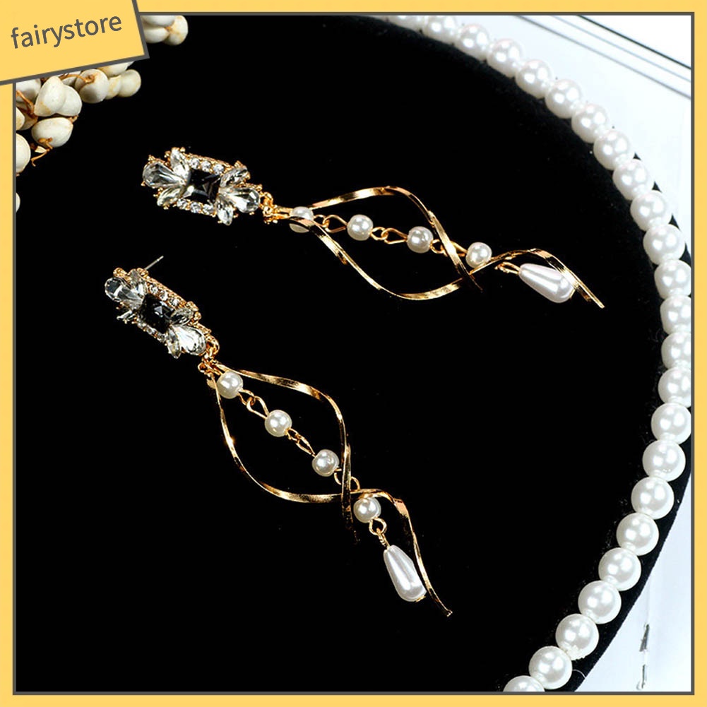 Bông Tai Dáng Dài Đính Ngọc Trai Giả Xinh Xắn