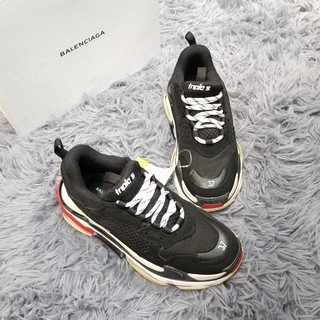 Giày balen triple S đen đỏ