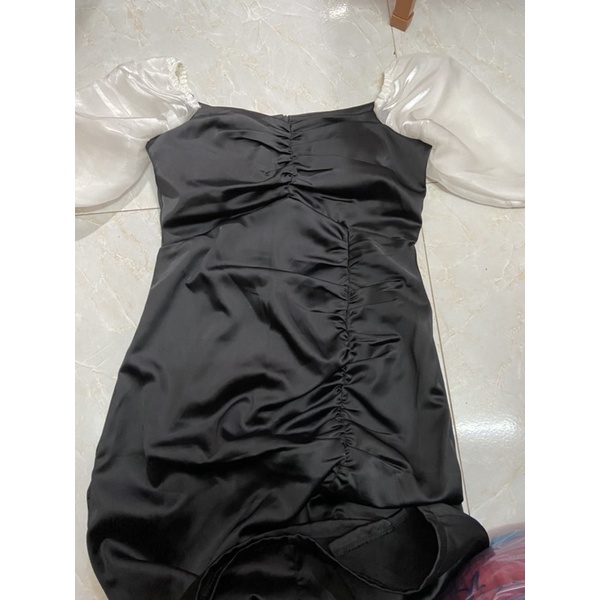 Váy body phối tay bồng