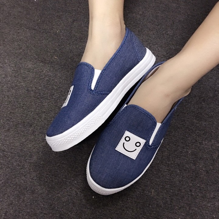 Giày slip on mặt cười jean đậm VV89