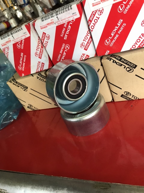 Bạc đạn pulley tăng curoa Toyota Innova