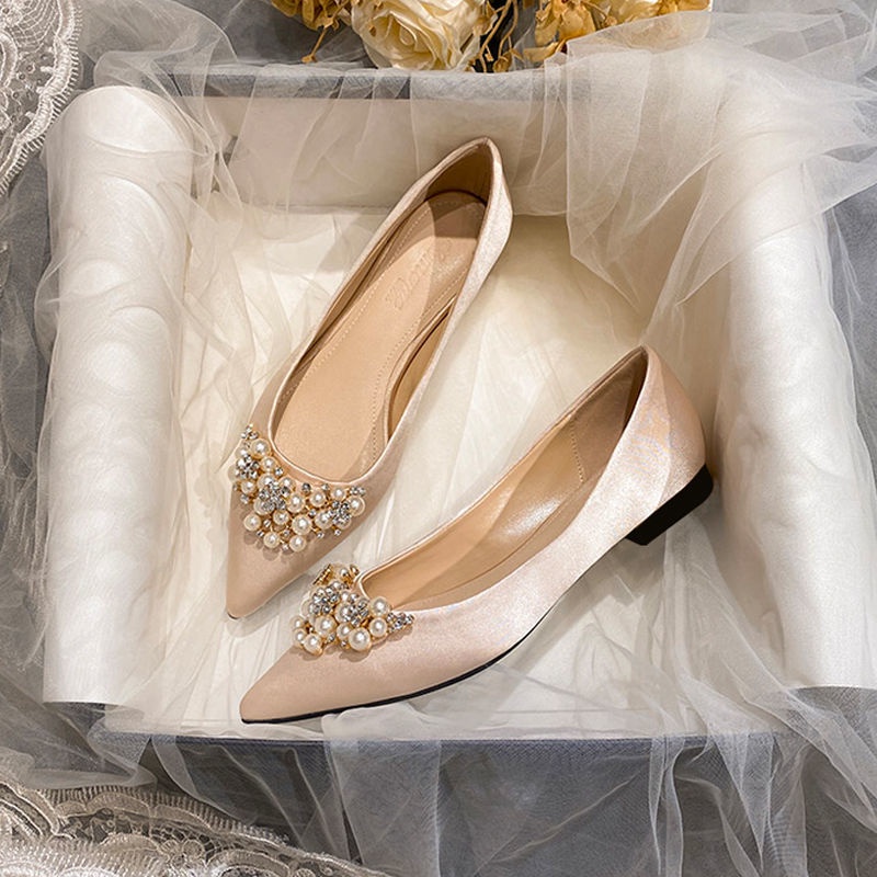 Giày Búp Bê Mũi Nhọn Bằng Satin Đính Đá Ngọc Trai Giả Cỡ 33-44 Cho Cô Dâu