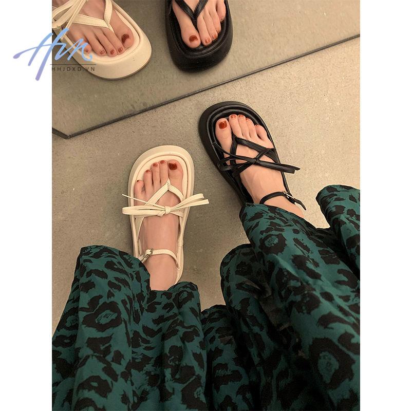 Giày Sandal Đế Dày 2022 Khóa Cài Phong Cách Thời Trang Xuân Hè Cho Nữ