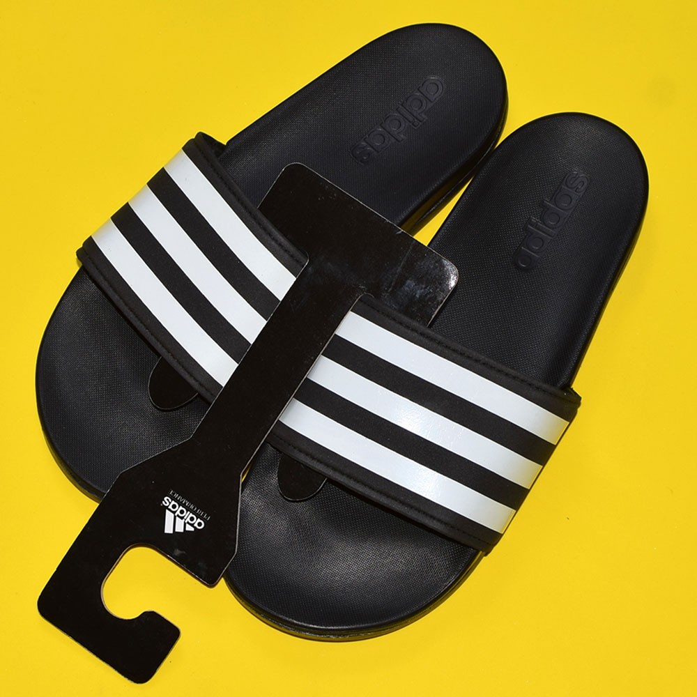 Dép Adidas màu đen đế đen quai đen 3 sọc trắng