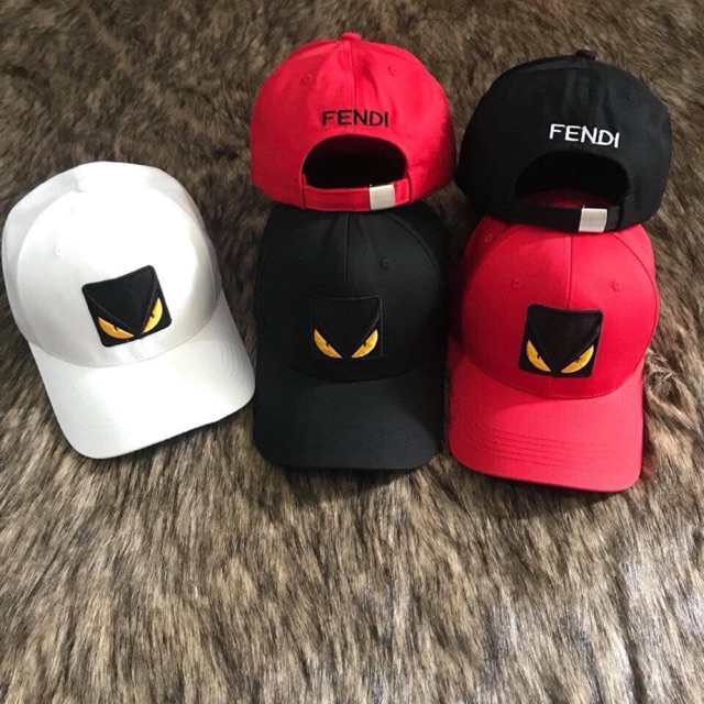 Nón fendi xinh lúm đấy <3