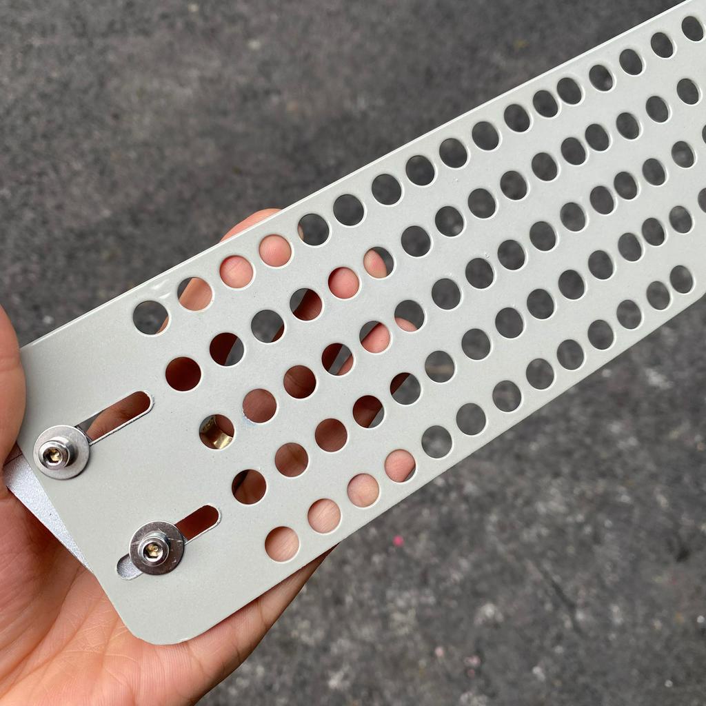 Lưới chống chuột ô tô xe Ford Ranger, Everest... giúp ngăn chuột chui vào trong xe