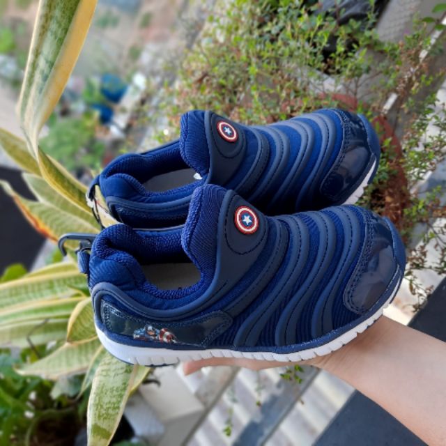 Giày xuất cho bé