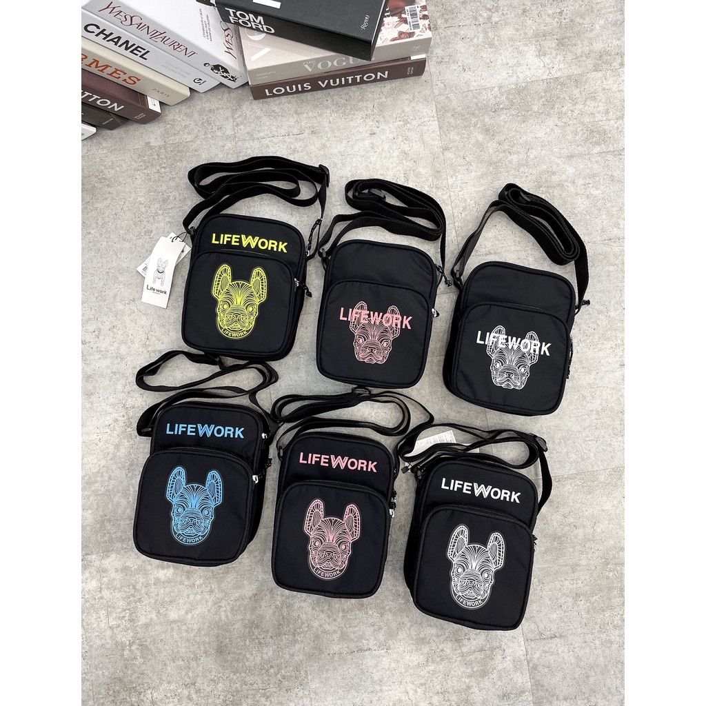 Túi đeo chéo minibag LIFEWWORK đen hoạ tiết bull DƯ XỊN FULL TEM TAG