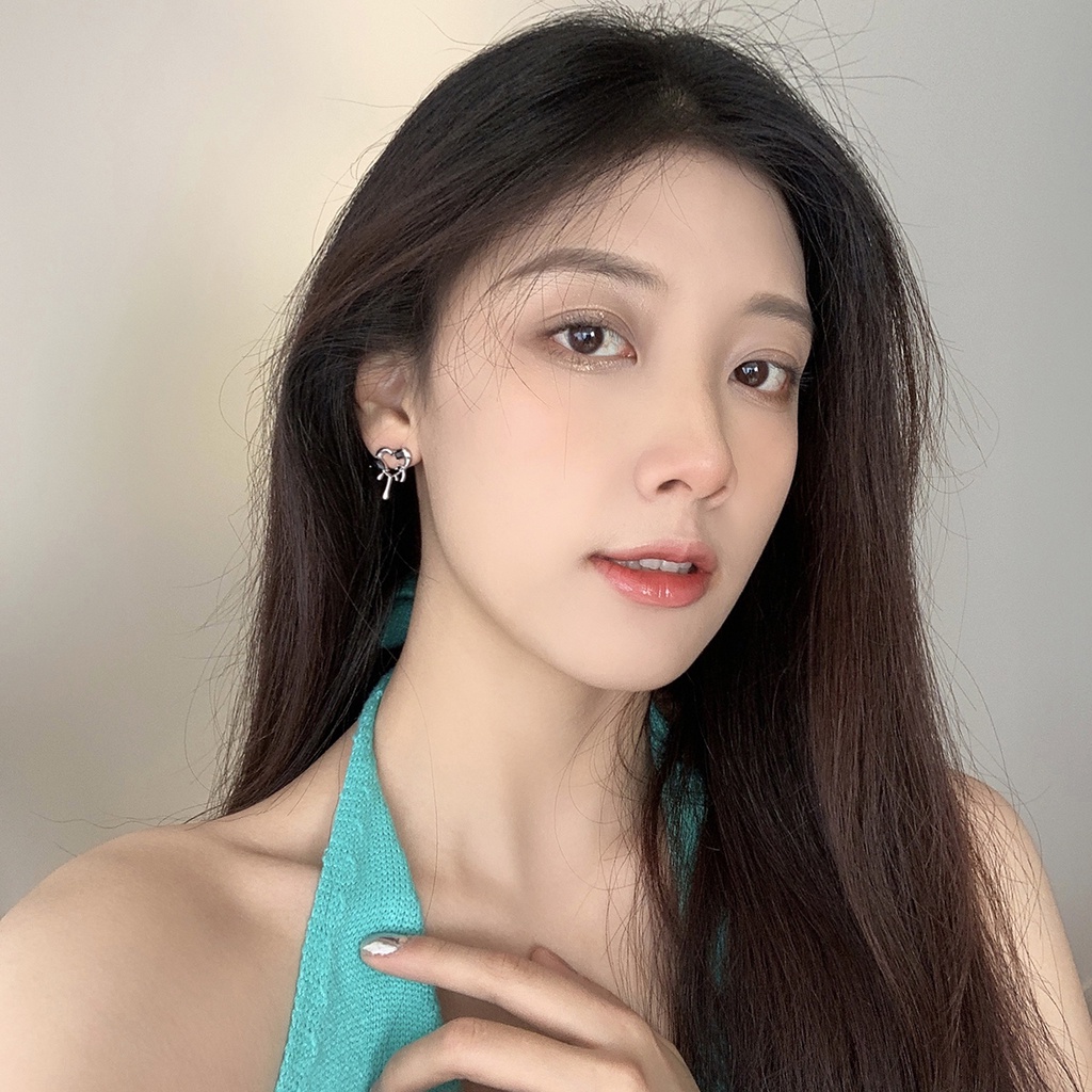 Khuyên Tai Hình Trái Tim Rỗng Phong Cách Tối Giản Cá Tính Ngọt Ngào Và Mát Mẻ Cho Nữ